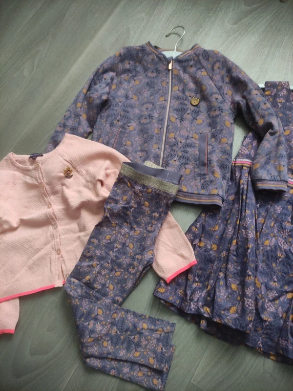 Lot vêtements mi saison sergent major 6 pièces en très bon état taille 5 ans - photo numéro 4