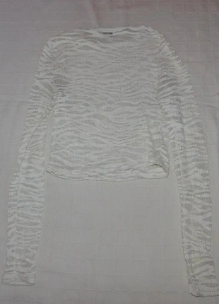 🇪🇸Camiseta con agujeros🇫🇷T-shirt avec des trous🇵🇹Camiseta com buracos, marque: Bershka, état: Neuf sans étiquette, taille: M / 38 / 10, 4,00 €, 4,90 € Protection acheteurs incluse