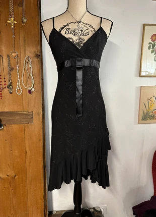 Magnifique robe noire motif pailleté asymétrique vintage 36/38 y2k, marke: Vintage, zustand: Sehr gut, größe: S / 36 / 8, 15,00 €, 16,45 € beinhaltet Vinted-Käuferschutz Pro