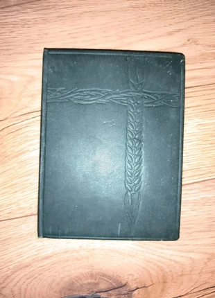 Missel communautaire – Prières habituelles des catholiques (1964), condition: Very good, €3.90, €4.80 includes Buyer Protection Pro