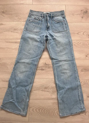 Jeans Stradivarius, merk: Stradivarius, staat: Heel goed, maat: M / 38 / 10, € 12,00, € 13,30 inclusief Kopersbescherming