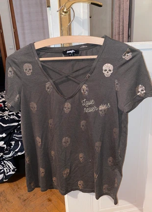 Tee shirt , merk: Jennyfer, staat: Nieuw zonder prijskaartje, maat: S / 36 / 8, € 2,00, € 2,80 inclusief Kopersbescherming