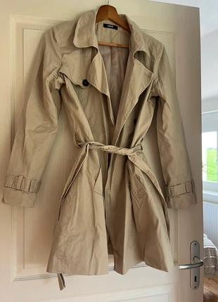 Trench long beige, marque: Mim, état: Très bon état, taille: M / 38 / 10, 10,00 €, 11,20 € Protection acheteurs incluse