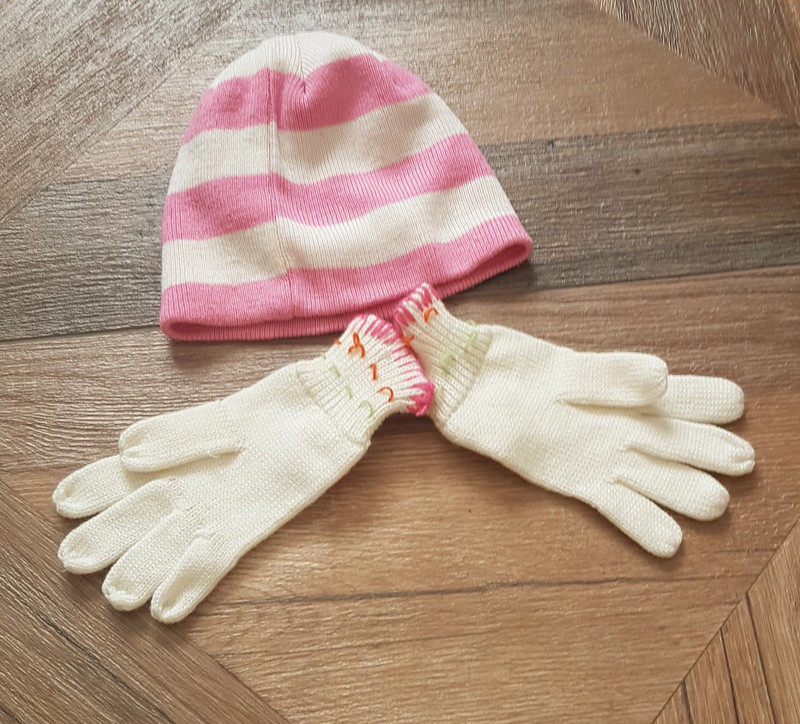 ensemble bonnet écharpe gants fille - Hello Kitty - 4 ans