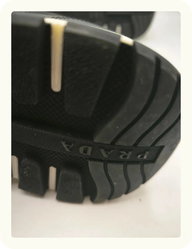 Baskets cuir homme Prada Taille 43 Neuf - photo numéro 9