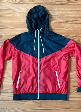 Veste Nike Noir et Rouge | Coupe-vent Sportswear | logo Nike blanc | Taille L Homme, marke: Nike, zustand: Sehr gut, größe: L, 25,00 €, 26,95 € inklusive Vinted-Käuferschutz