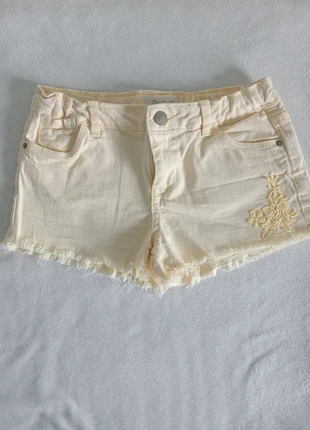 Shorts vaqueros amarillo claro, marque: El Corte Inglés, état: Très bon état, taille: 9 ans / 134 cm, 6,00 €, 7,00 € Protection acheteurs incluse