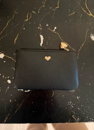 Klein beursje, merk: Primark, staat: Heel goed, € 1,00, € 1,75 inclusief Kopersbescherming