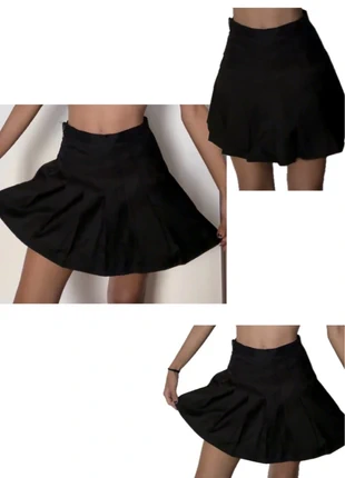 Gonna nera elegante a pieghe - stile preppy chic & coquette, brand: COQUETTE, condizioni: Nuovo senza cartellino, taglia: S / IT 40 / EU 36, €17.50, €19.08 include la Protezione acquisti