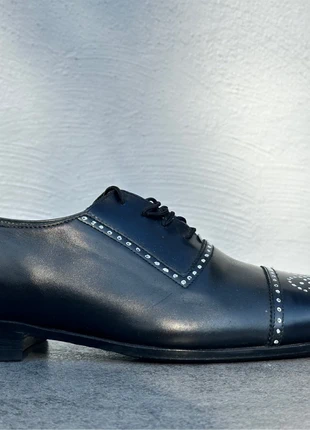 Richelieus habillées noires à pois blancs cuir taille 47 bon état, marca: sansnom., estado: Muito bom, tamanho: 47, €25.00, €26.95 inclui Proteção do Comprador