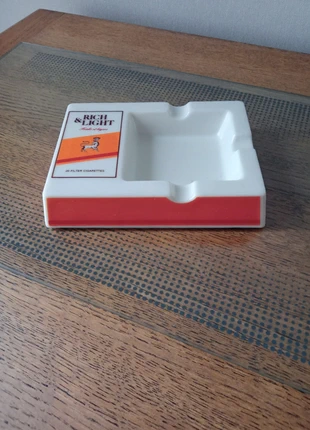 Cendrier vintage publicitaire, merk: Vintage Bazaar, staat: Heel goed, € 15,00, € 16,45 inclusief Kopersbescherming