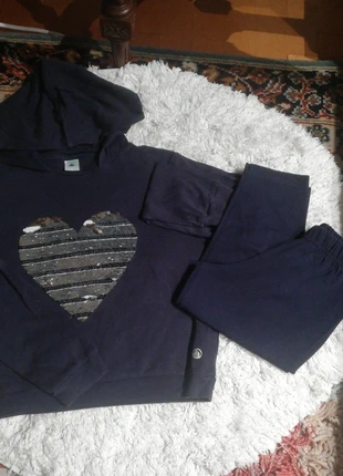 Petit Batereau hoodie +pntstore leggings criança, marca: Petit Bateau, estado: Muito bom, tamanho: 10 anos / 140 cm, €3.90, €4.80 inclui Proteção do Comprador