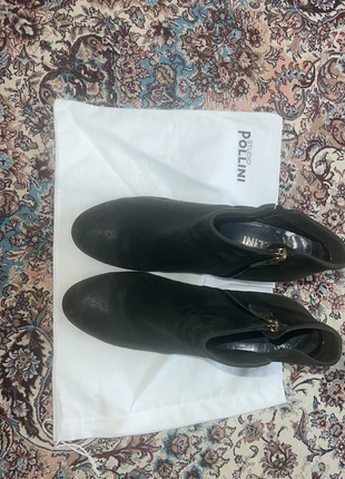 Pollini enkel laarsjes , merk: Pollini, staat: Goed, maat: 38, € 30,00, € 32,20 inclusief Kopersbescherming