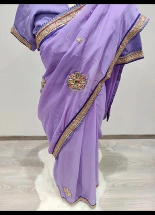 Saree violet, paillette, brand: saree, condizioni: Nuovo senza cartellino, taglia: Taglia unica, €10.00, €11.20 include la Protezione acquisti