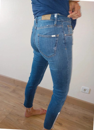 Jean bleu Reiko slim 7/8, crop, cropped . W28., marque: Reiko, état: Très bon état, taille: S / 36 / 8, 8,50 €, 9,63 € Protection acheteurs incluse