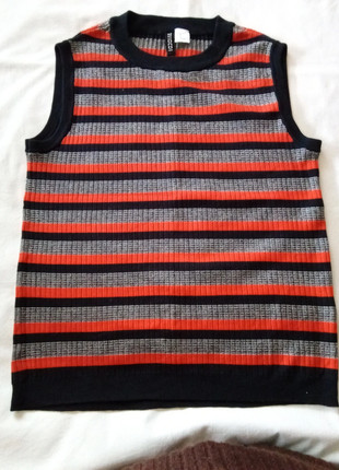 Colete da H&M às riscas. Novo. Nunca usado., marque: H&M, état: Neuf sans étiquette, taille: S / 36 / 8, 4,50 €, 5,43 € Protection acheteurs incluse