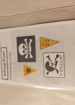 Échelon decals mine field signage and flags réf 356106, merk: Mine, staat: Nieuw zonder prijskaartje, maat: Prematuur, tot 44 cm, € 3,00, € 3,85 inclusief Kopersbescherming