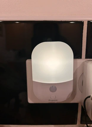 Petite veilleuse LED modulable TBE, marque: Amazon, état: Très bon état, 8,00 €, 9,10 € Protection acheteurs incluse