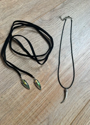 Twee echte Y2K kettingen met zwarte koortjes, merk: y2k, staat: Nieuw zonder prijskaartje, € 2,50, € 3,33 inclusief Kopersbescherming