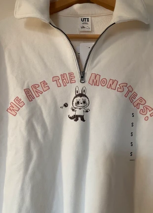 Popmart UT Sweatshirt | Uniqlo, marque: Uniqlo, état: Neuf sans étiquette, taille: S / 36 / 8, 30,00 €, 32,20 € Protection acheteurs incluse