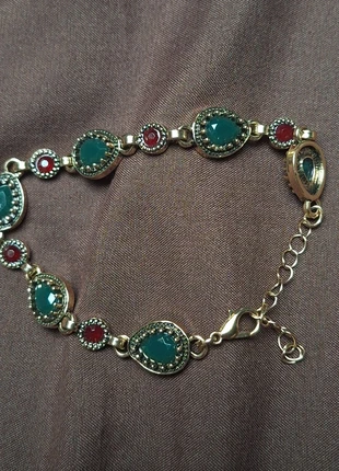 Bracelet breloque, marque: Shein, état: Très bon état, 4,00 €, 4,90 € Protection acheteurs incluse