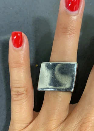 Anel prateado Calvin Klein, marca: Calvin Klein, estado: Muito bom, tamanho: 19 mm Ø / 21, €10.00, €11.20 inclui Proteção do Comprador