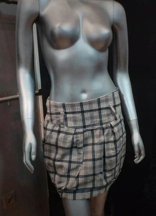 Minifalda de cuadros vintage abullonada hecha en Italia talla M, estado: Muito bom, tamanho: M / 38 / 10, €8.00, €9.10 inclui Proteção do Comprador