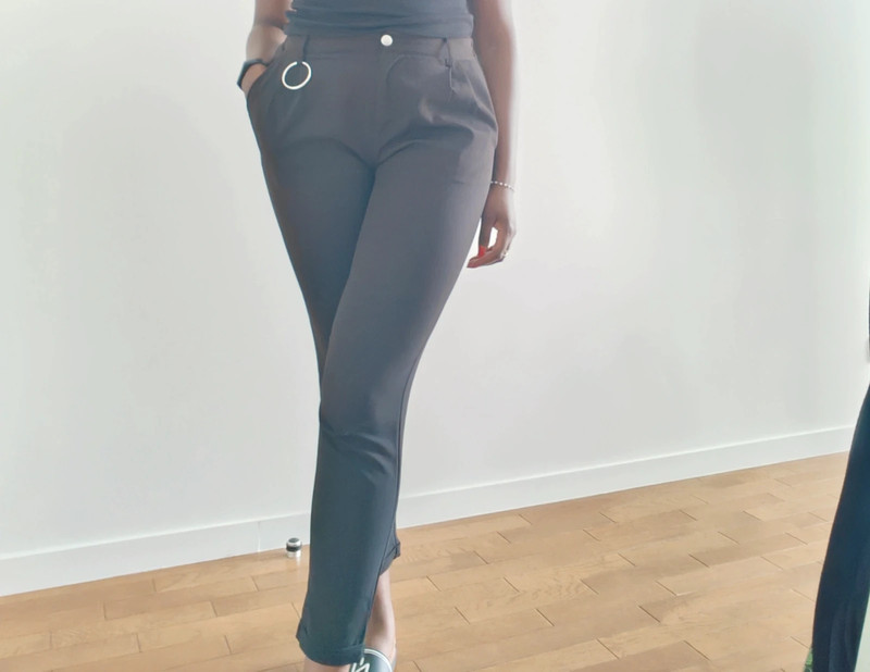 Pantalon noir droit avec boucle jennyfer Vinted