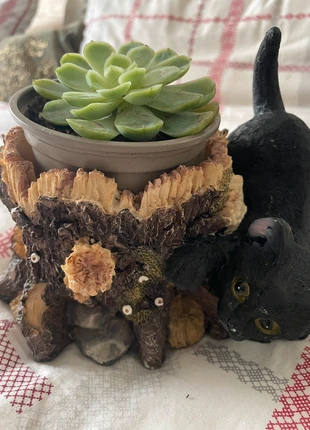 Cat display figure, condition: New without tags, £2.50, £3.33 includes Buyer Protection