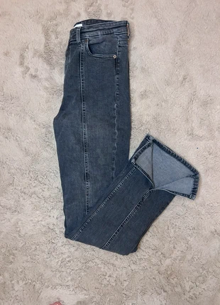 Jeans Zara / Taille 40, brand: Zara, condizioni: Ottime, taglia: L / IT 44 / EU 40, €6.00, €7.00 include la Protezione acquisti