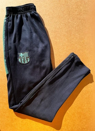 Pantalon Nike Violet FC Barcelone 18/19 Dry Squad Taille M, brand: Nike, condition: Good, size: M, €3.50, €4.38 includes Buyer Protection