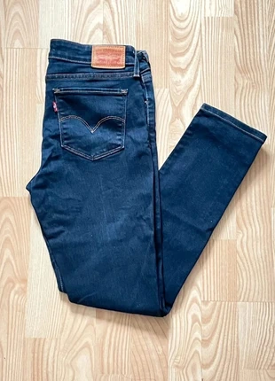 Jean Levis 711 Skinny bleu denim - Taille W28 L26 Femmes, marque: Levi's, état: Très bon état, taille: M / 38 / 10, 30,00 €, 32,20 € Protection acheteurs incluse