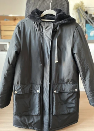 Black ZARA long puffer jacket , marca: Zara, estado: Muy bueno, tamaño: S / 36 / 8, 15,00 €, 16,45 € Protección al comprador incluida