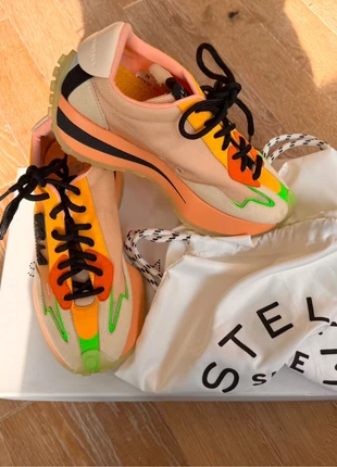 Sneakers Stella McCartney colorées T.36 – État neuf, marque: Stella McCartney, état: Neuf sans étiquette, taille: 36, 115,00 €, 121,45 € Protection acheteurs incluse