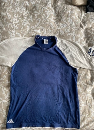 T-shirt Adidas Vintage, brand: adidas, condizioni: Ottime, taglia: M, €13.00, €14.35 include la Protezione acquisti