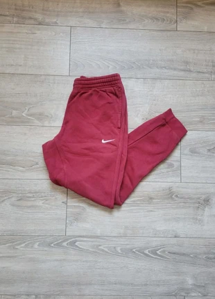jogging nike swoosh rouge foncé taille M, brand: Nike, condition: New without tags, size: M, €27.49, €29.56 includes Buyer Protection Pro