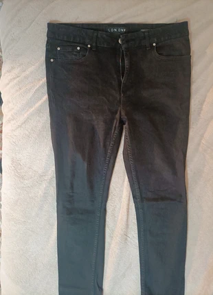 Pantalón hombre negro, merk: LDN DNN, staat: Heel goed, maat: W23 | FR 32, € 6,00, € 7,00 inclusief Kopersbescherming