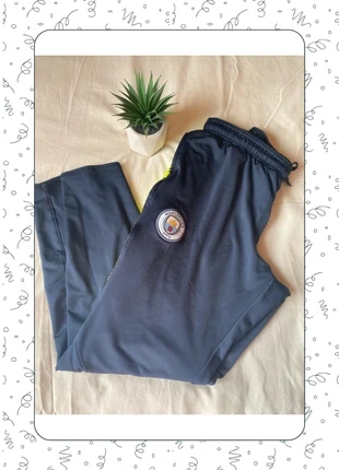 Authentique jogging Nike M Dri-Fit bleu en TBE🙂, marca: Nike, estado: Muito bom, tamanho: M, €10.00, €11.20 inclui Proteção do Comprador