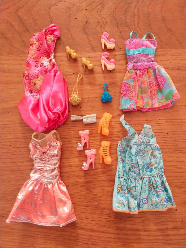 Ensemble de vêtements Barbie - Robe orange