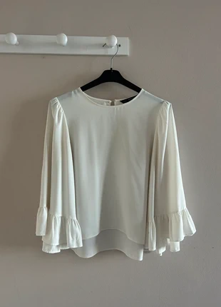 Blusa con maniche svasate, marca: Zara, estado: Muito bom, tamanho: S / 36 / 8, €7.50, €8.58 inclui Proteção do Comprador
