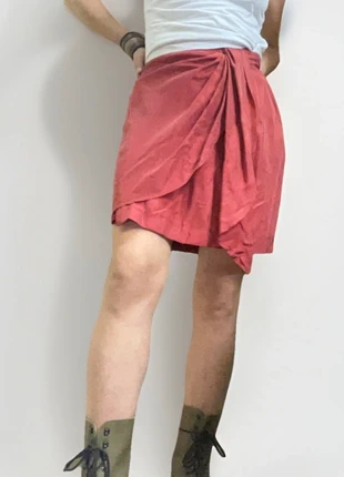 Neuve jupe Christian Llinares en soie rouge, brand: Christian Llinares, condition: New without tags, size: M / 38 / 10, €32.00, €34.30 includes Buyer Protection