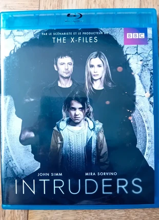 2 Blu-ray série Intruders BBC Mira Sorvino, condition: Very good, €3.00, €3.85 includes Buyer Protection