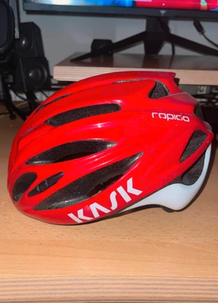 Kask rapido - rosso, marke: KASK, zustand: Sehr gut, 10,00 €, 11,20 € inklusive Vinted-Käuferschutz