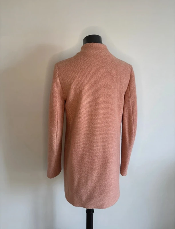 Manteau rose Stradivarius – Taille S – Coupe droite chic - photo numéro 4