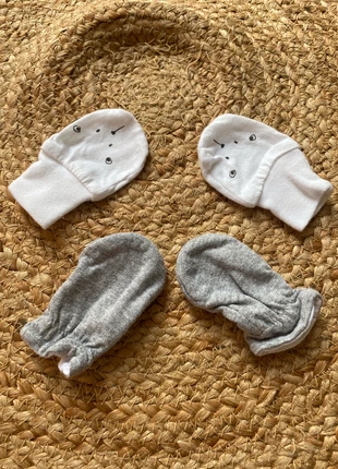 Gants bébé , brand: Kiabi, condition: Very good, size: Newborns / 44 cm, €2.00, €2.80 includes Buyer Protection