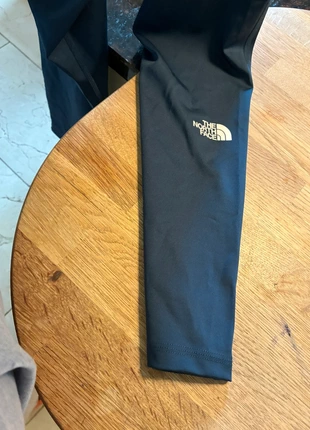 The North face navy gym leggings in Medium & Large., brand: The North Face, condition: New without tags, size: L / 40 / 12, €30.00, €32.20 includes Buyer Protection