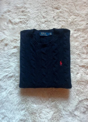 Pull torsadé Ralph Lauren bleu, taille M, logo brodé rouge, marca: Ralph Lauren, estado: Muito bom, tamanho: M, €55.00, €58.45 inclui Proteção do Comprador