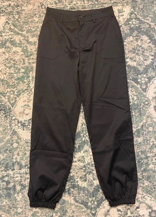 Shein High-Waisted Lightweight Fabric Trousers, marque: Shein, état: Très bon état, taille: M / 38 / 10, 2,50 €, 3,33 € Protection acheteurs incluse