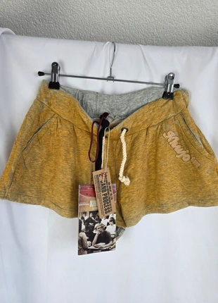 Khujo Shorts – S – Senfgelb/Grau im Used-Look – Y2K / Grunge Style, merk: khujo, staat: Nieuw met prijskaartje, maat: S / 36 / 8, € 8,00, € 9,10 inclusief Kopersbescherming