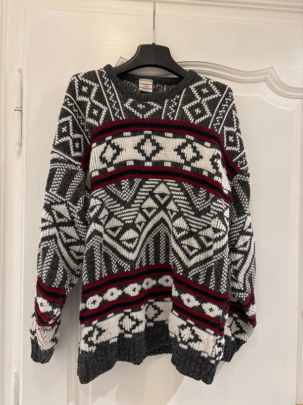 Pull montagnard sale